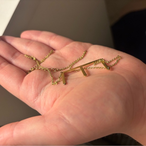 Anthropologie Gold Initial 'E' Necklace - Picture 7 of 7